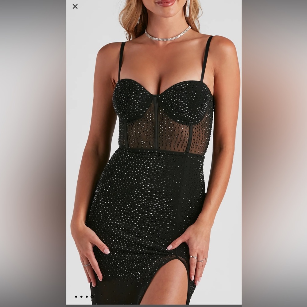 Windsor party dress never been worn.